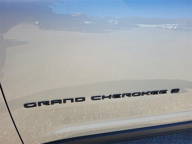 2026 Jeep Grand Cherokee GRAND CHEROKEE LAREDO ALTITUDE 4X2