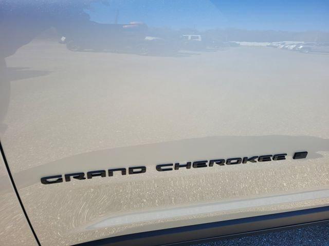 2026 Jeep Grand Cherokee GRAND CHEROKEE LAREDO ALTITUDE 4X2