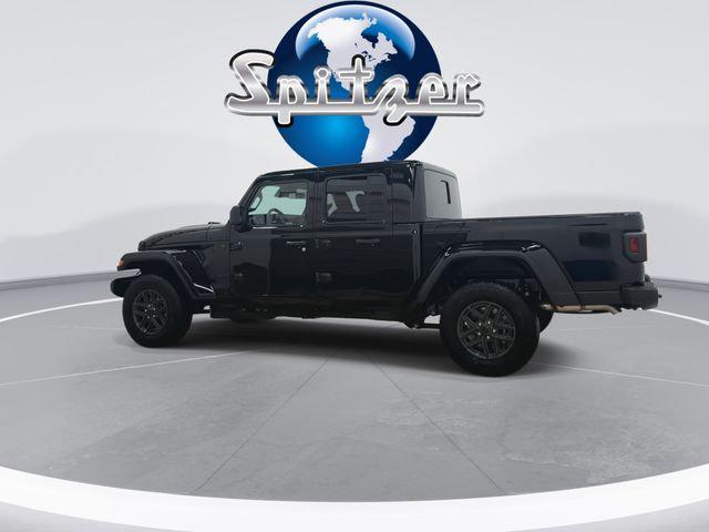 2026 Jeep Gladiator GLADIATOR SPORT S 4X4 2026 Jeep Gladiator GLADIATOR SPORT S 4X4
