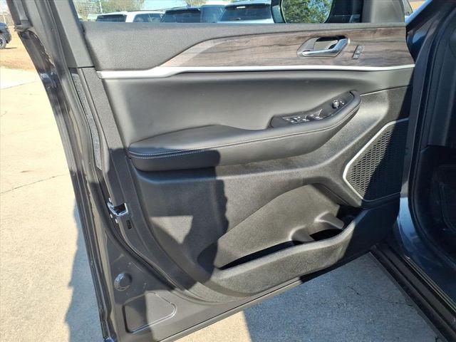 2026 Jeep Grand Cherokee Limited 4x2
