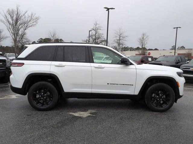 2026 Jeep Grand Cherokee GRAND CHEROKEE LAREDO ALTITUDE 4X2