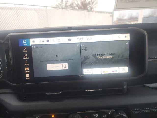 2026 Jeep Gladiator GLADIATOR SAHARA 4X4