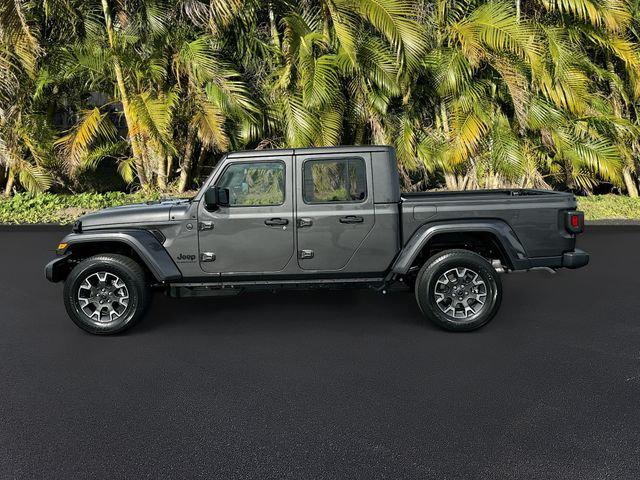 2026 Jeep Gladiator GLADIATOR SAHARA 4X4