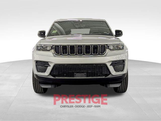 2025 Jeep Grand Cherokee GRAND CHEROKEE LAREDO 4X4