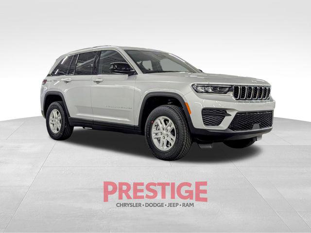 2025 Jeep Grand Cherokee GRAND CHEROKEE LAREDO 4X4