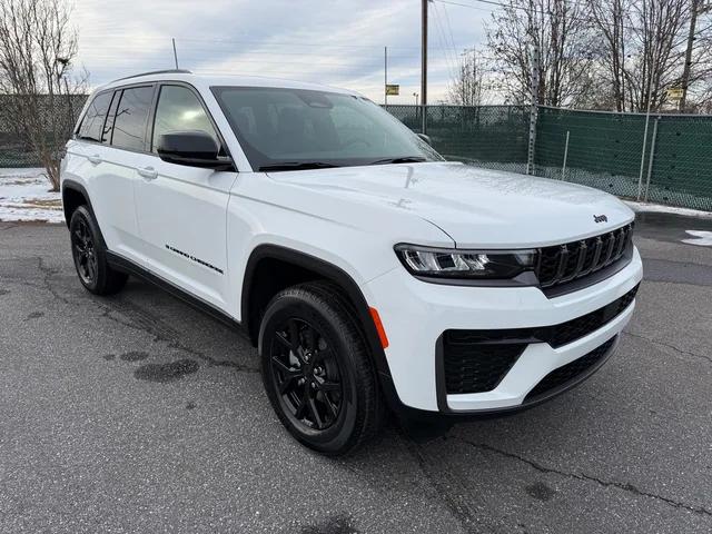 2026 Jeep Grand Cherokee Altitude 4x4