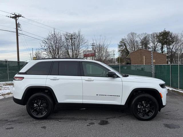 2026 Jeep Grand Cherokee Altitude 4x4