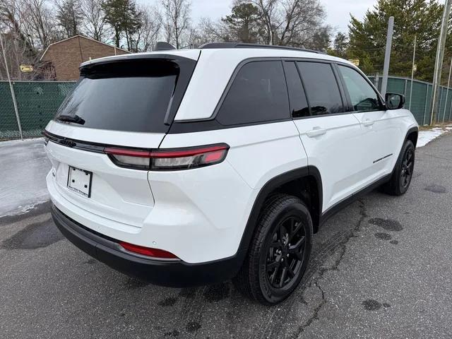 2026 Jeep Grand Cherokee Altitude 4x4