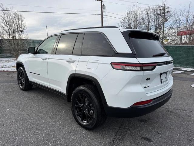 2026 Jeep Grand Cherokee Altitude 4x4