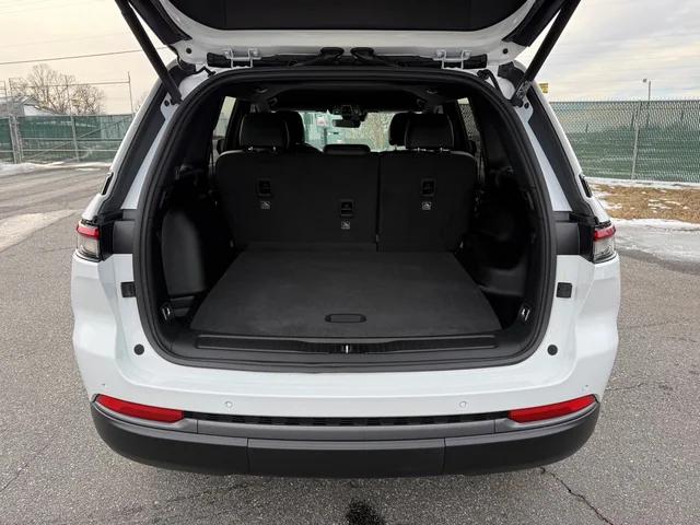 2026 Jeep Grand Cherokee Altitude 4x4