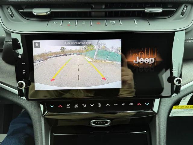 2026 Jeep Grand Cherokee Altitude 4x4