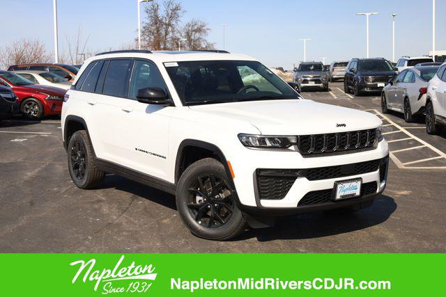 2026 Jeep Grand Cherokee GRAND CHEROKEE LAREDO ALTITUDE 4X4