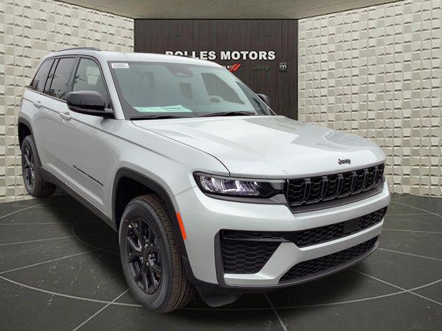 2026 Jeep Grand Cherokee GRAND CHEROKEE LAREDO ALTITUDE 4X4