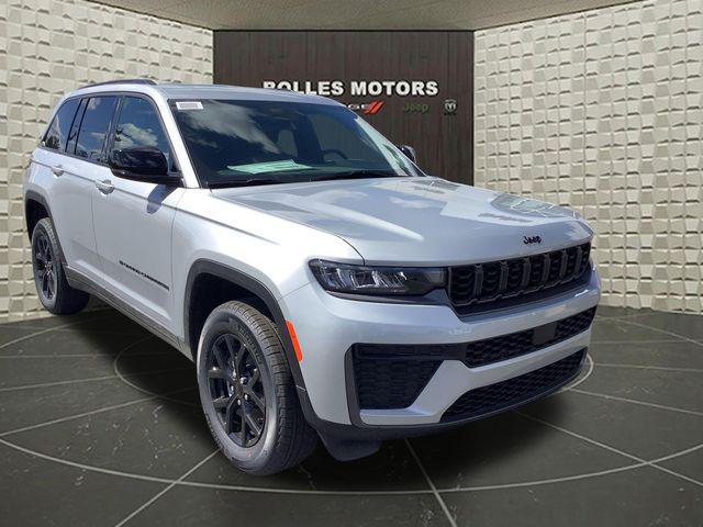 2026 Jeep Grand Cherokee GRAND CHEROKEE LAREDO ALTITUDE 4X4