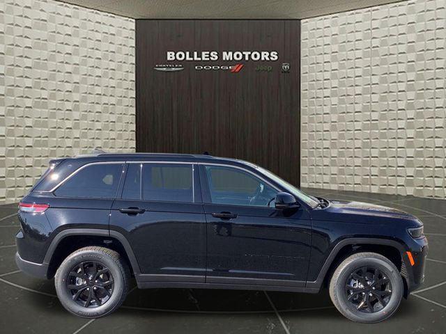 2026 Jeep Grand Cherokee GRAND CHEROKEE LAREDO ALTITUDE 4X4