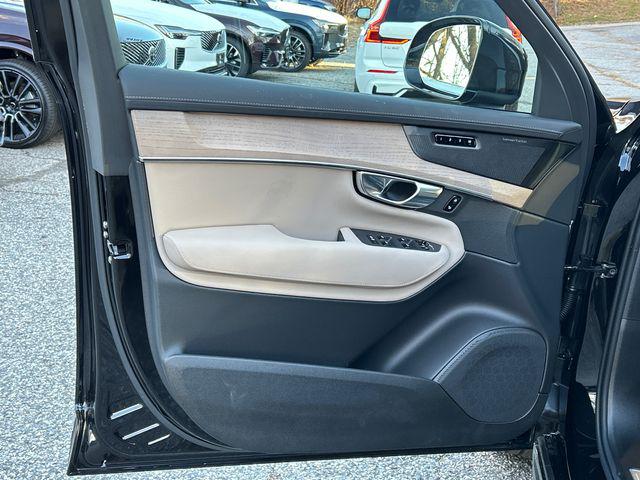 2026 Volvo XC90 Plug-In Hybrid T8 Plus 7-Seater