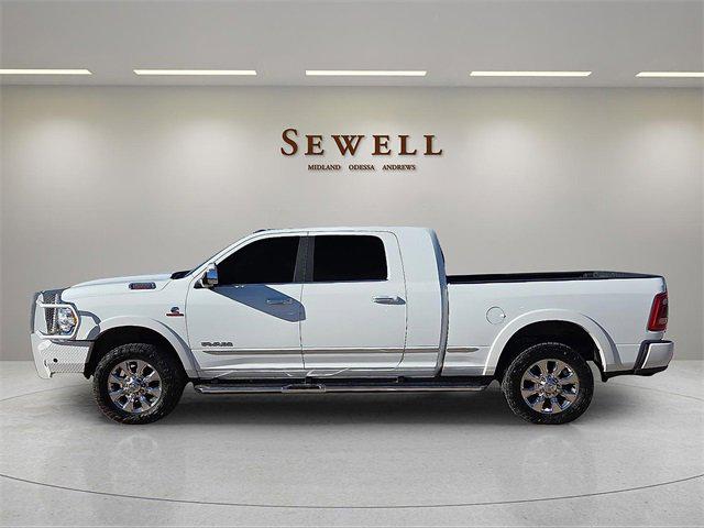 2022 RAM 3500 Limited Mega Cab 4x4 64 Box 2022 RAM 3500 Limited Mega Cab 4x4 64 Box