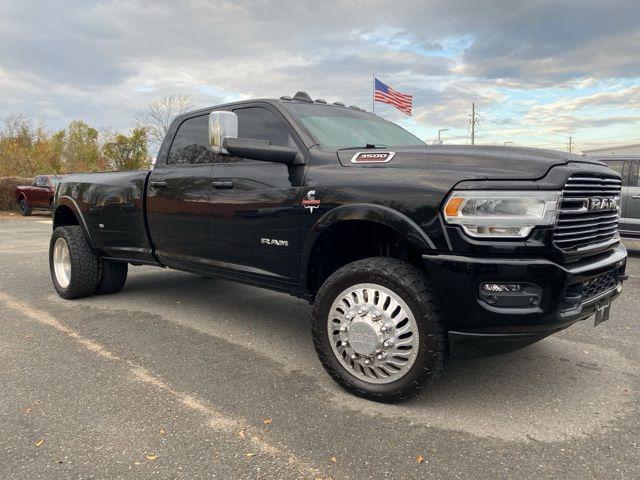 2022 RAM 3500 Laramie Crew Cab 4x4 8 Box 2022 RAM 3500 Laramie Crew Cab 4x4 8 Box