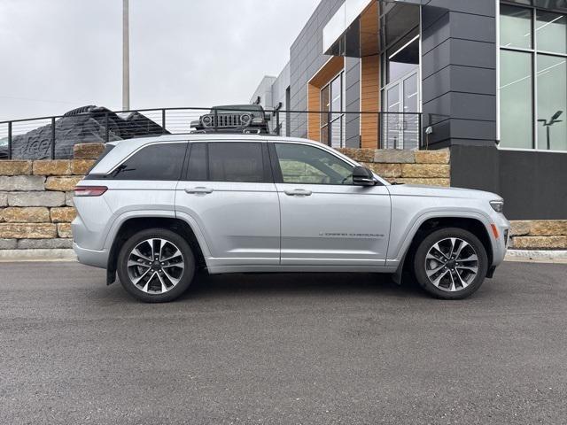 2023 Jeep Grand Cherokee Overland 4x4 2023 Jeep Grand Cherokee Overland 4x4