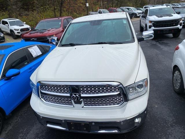 2017 RAM 1500 Laramie Crew Cab 4x4 57 Box 2017 RAM 1500 Laramie Crew Cab 4x4 57 Box