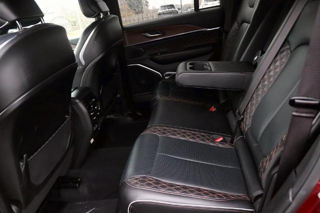 2025 Jeep Grand Cherokee Summit 4x4