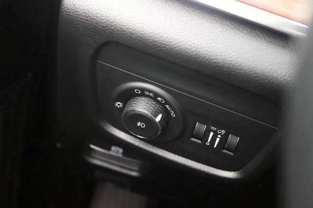 2025 Jeep Grand Cherokee Summit 4x4