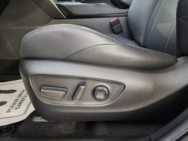 2023 Toyota Venza LE