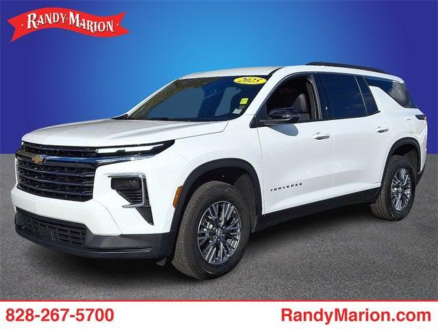 2025 Chevrolet Traverse FWD LT
