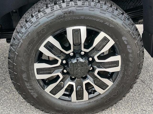 2026 GMC Sierra 2500HD Crew Cab, Standard Bed, Denali Ultimate, 4WD