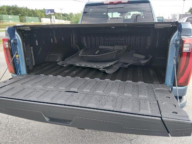 2026 GMC Sierra 2500HD Crew Cab, Standard Bed, Denali Ultimate, 4WD