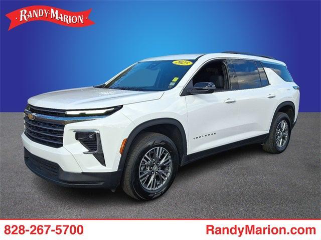 2025 Chevrolet Traverse FWD LT