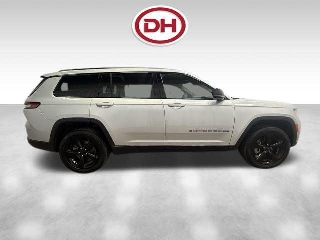 2023 Jeep Grand Cherokee L Altitude 4x4 2023 Jeep Grand Cherokee L Altitude 4x4