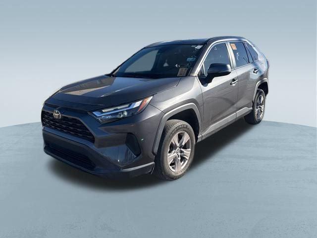 2022 Toyota RAV4 XLE 2022 Toyota RAV4 XLE
