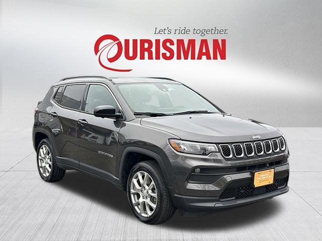 2023 Jeep Compass Latitude Lux FWD 2023 Jeep Compass Latitude Lux FWD