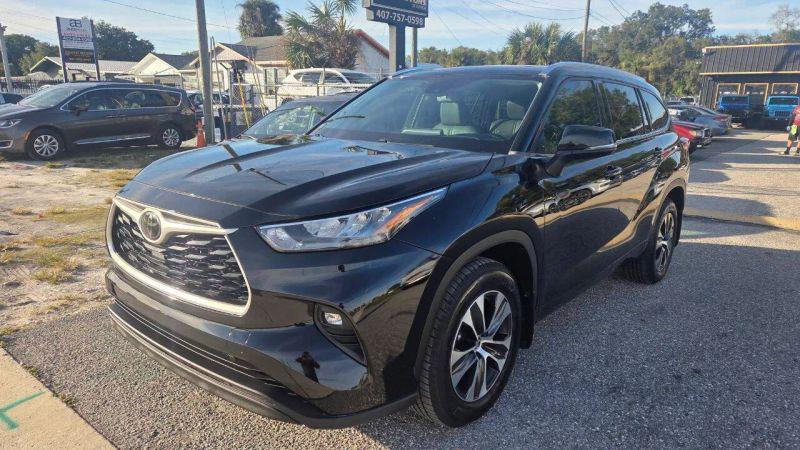 2020 Toyota Highlander XLE for sale in Orlando, FL