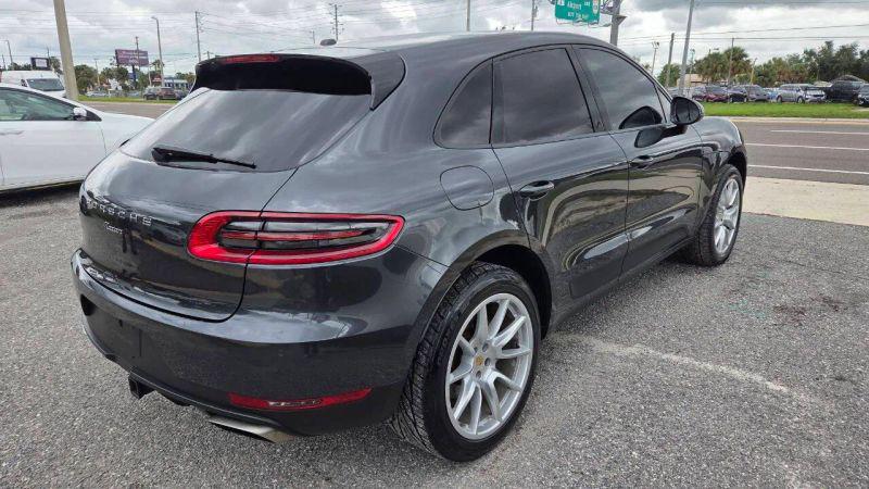 2017 Porsche Macan Base