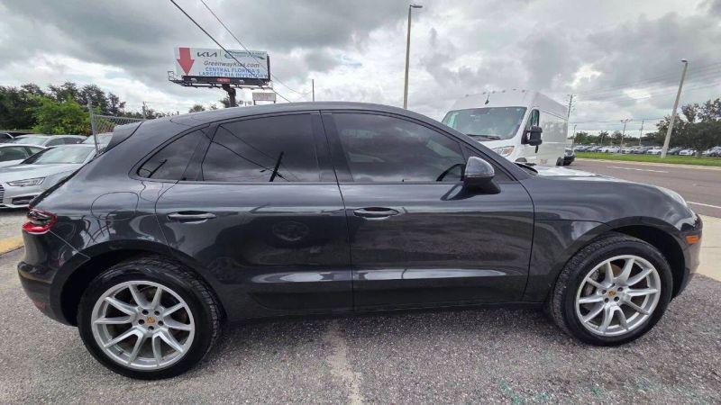 2017 Porsche Macan Base
