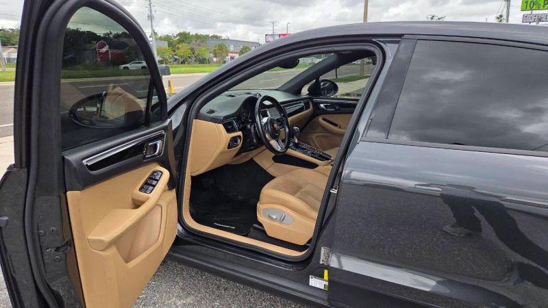 2017 Porsche Macan Base