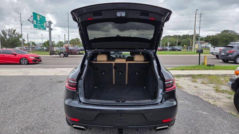 2017 Porsche Macan Base