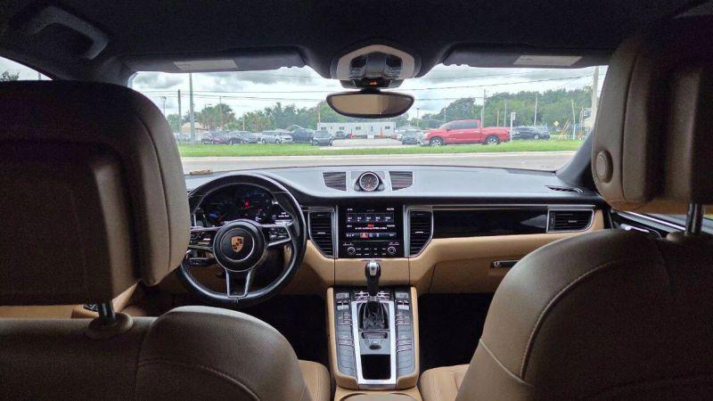 2017 Porsche Macan Base