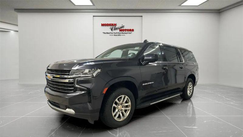 2023 Chevrolet Suburban 4WD LT