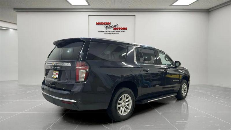 2023 Chevrolet Suburban 4WD LT