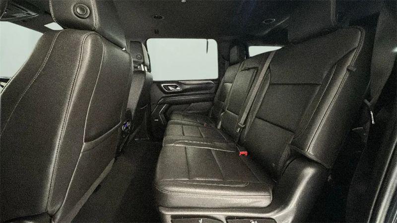 2023 Chevrolet Suburban 4WD LT