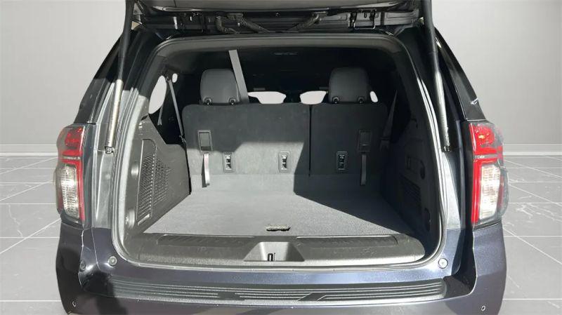 2023 Chevrolet Suburban 4WD LT