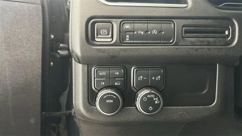 2023 Chevrolet Suburban 4WD LT