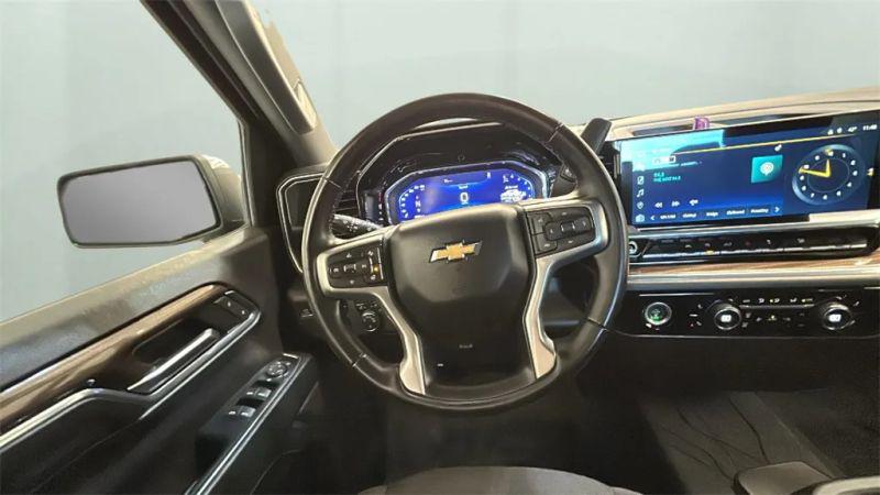 2024 Chevrolet Silverado 1500 4WD Crew Cab Standard Bed LT