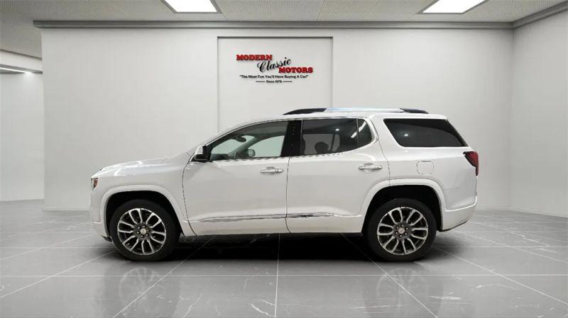 2023 GMC Acadia AWD Denali