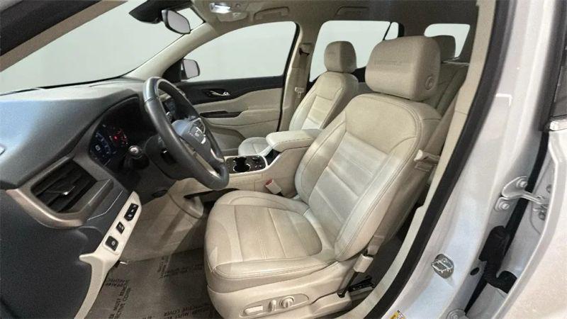 2023 GMC Acadia AWD Denali