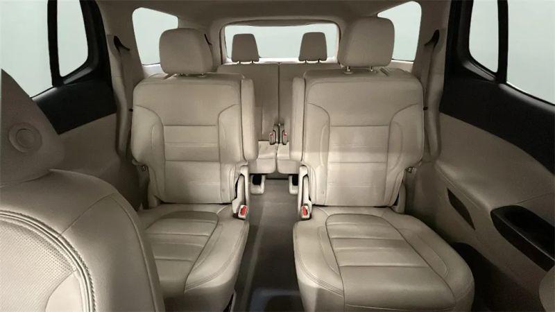 2023 GMC Acadia AWD Denali