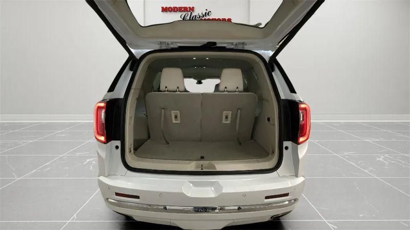2023 GMC Acadia AWD Denali